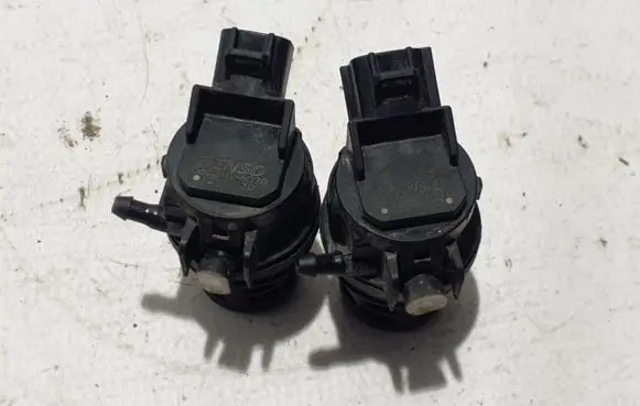 Subaru Forester SK Headlight washer pump 0602106110