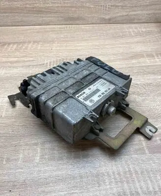Volkswagen Polo Engine control unit/module ECU 030906027AA 0261204616 617