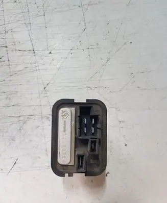 Opel Astra H Heater blower fan relay 05399960010