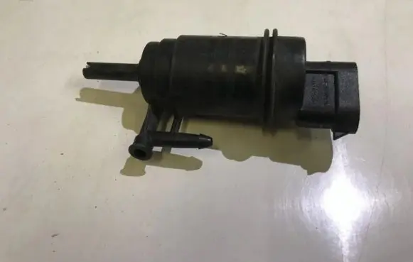 Renault Master II Windscreen/windshield washer pump 7700802336