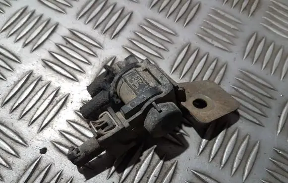 Volkswagen PASSAT B3 Turbo solenoid valve 191906283a