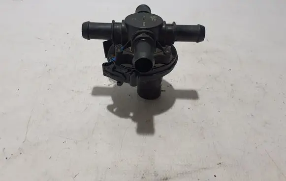 Ford Mach-E I Electric auxiliary coolant/water pump LU5A8C508AE