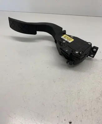 Audi A4 S4 B7 8E 8H Accelerator throttle pedal 8E1723523J 6PV00837506
