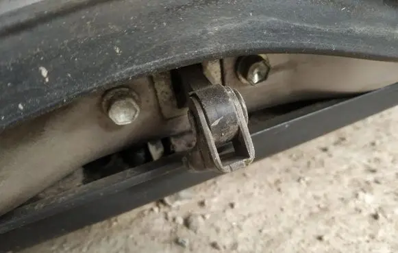 Toyota Yaris Rear door check strap stopper