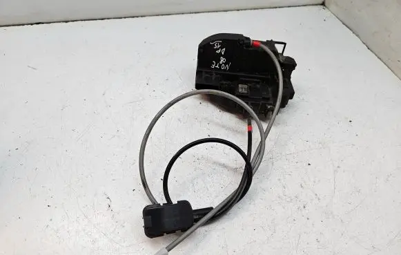 Nissan Note (E11) Front door lock