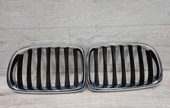 BMW X1 E84 Front bumper upper radiator grill 2993308 2993307