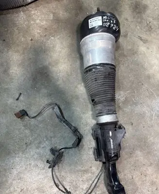 Mercedes-Benz S C217 Air suspension front shock absorber 1902131923 15142603682