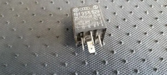 Volkswagen PASSAT B3 Other relay 191955529 25.1700.00SJR