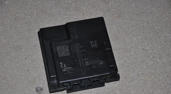 Chevrolet Camaro Keyless (KESSY) go control unit/module 13510106