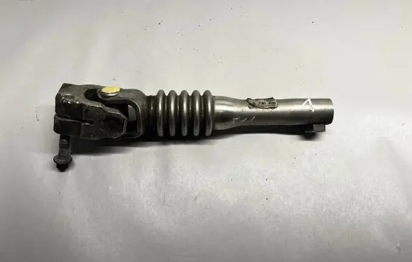 BMW 5 F10 F11 Steering column universal joint 6790490