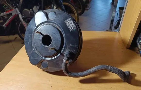 BMW 3 E46 Brake booster 6757118 02513032202024