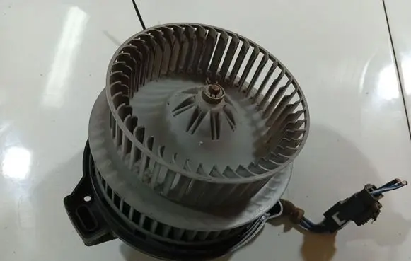 Toyota Avensis Verso Heater fan/blower 194000734011E 194000-734011E