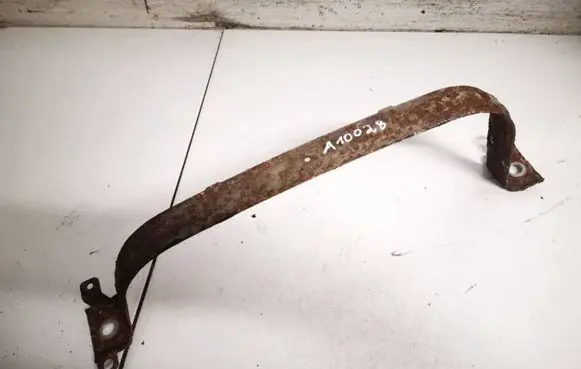 Fuel tank mounting bracket