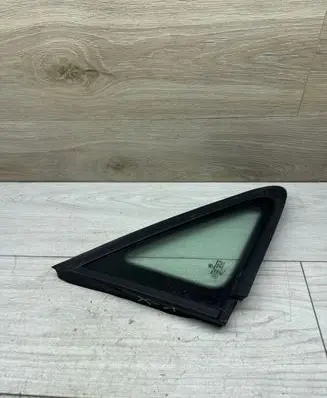 Volkswagen Caddy Front triangle window/glass 2K0845412C