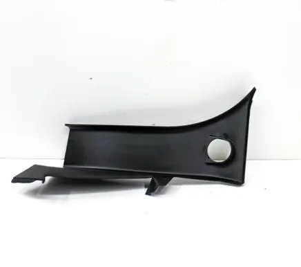 Tesla Model S Rear/tail light trim molding 100667400D