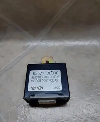 KIA Sorento Wing mirror control module 935713E000