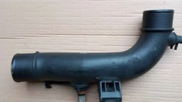 Toyota Avensis T250 Intercooler hose/pipe 173620R010