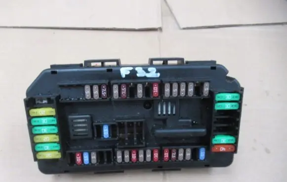 BMW 4 F36 Gran coupe Fuse module