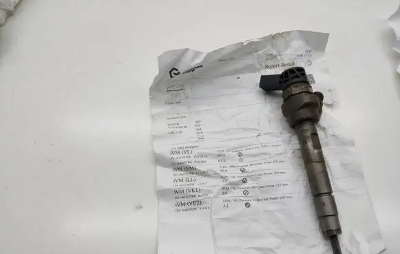 BMW 5 F10 F11 Fuel injector 0445110616
