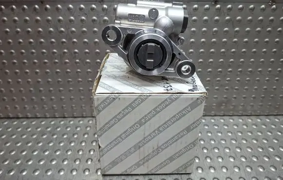 Iveco Daily 35.8 - 9 Power steering pump S26340137 504243641