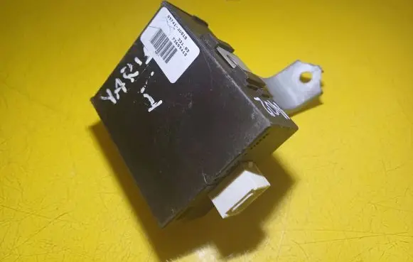Toyota Yaris Door central lock control unit/module 89741-0D010