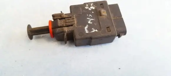BMW 5 E34 Brake pedal sensor switch 61311382385 61.31-1382385