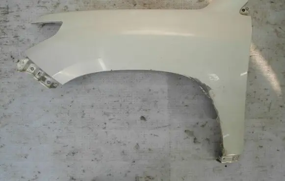 Toyota Land Cruiser (J150) Fender LCJ150