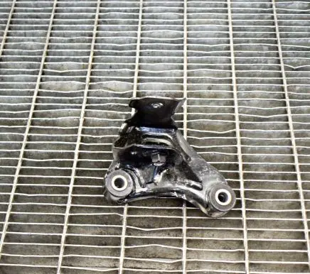 Tesla Model 3 Engine mounting bracket 111152100B 111023300C