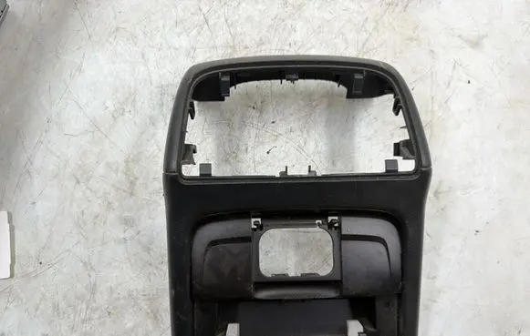 Audi A4 S4 B8 8K Rear air vent grill 8K0864376