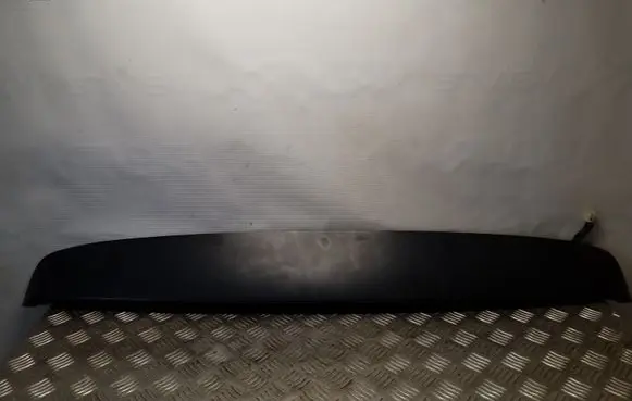 Tailgate/trunk spoiler