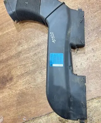 BMW 3 E90 E91 Air intake duct part 7541737 7556546 76573455