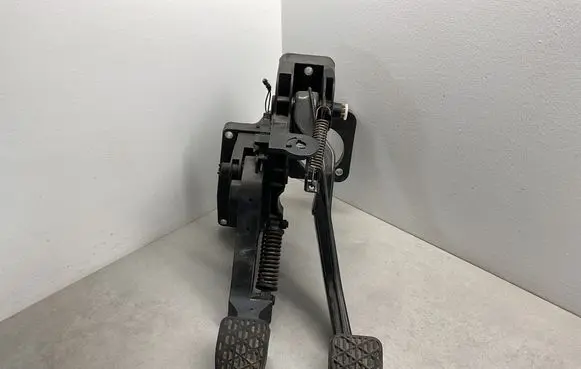 Mercedes-Benz A W169 Pedal assembly A1692900701 4010040A