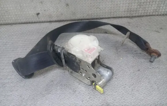 Peugeot 107 Front seatbelt L071801