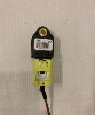 Toyota Auris 150 Airbag deployment crash/impact sensor 8983102060 2007263351