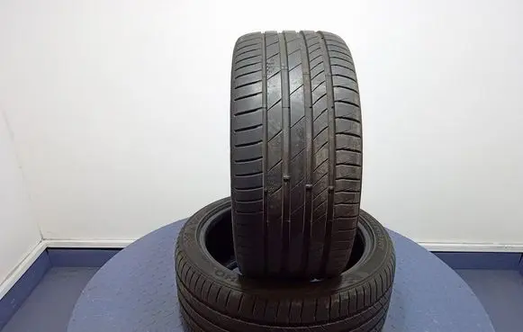 BMW 5 F10 F11 R17 summer tire 8808956254049