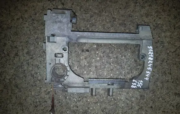 BMW 7 E38 Front door exterior handle/bracket 51218245344
