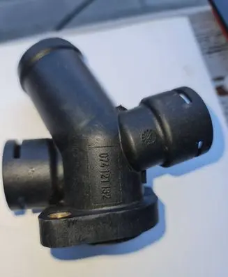 Volkswagen Transporter - Caravelle T4 Engine coolant pipe/hose 074121132