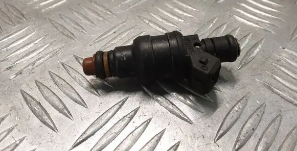 Audi A4 S4 B5 8D Fuel injector 058133551A