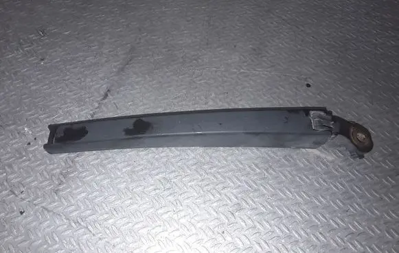 Volkswagen Golf V Rear wiper blade arm 