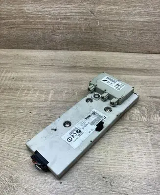 BMW 7 E65 E66 Aerial antenna amplifier 693806402 21367510