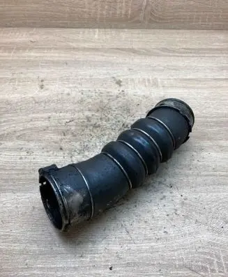 BMW 1 E81 E87 Intercooler hose/pipe 7797480 11279410