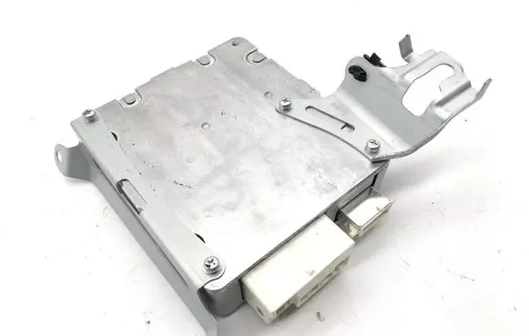 Toyota Avensis T270 Power steering control unit/module 8965005070
