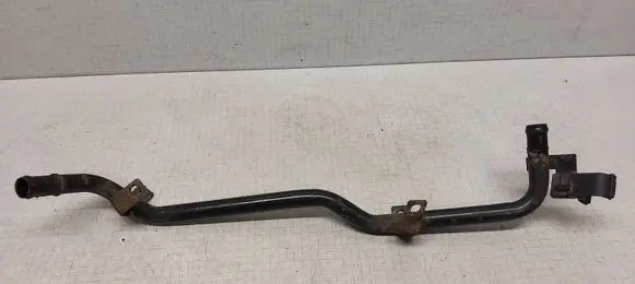 Volkswagen PASSAT B6 Engine coolant pipe/hose