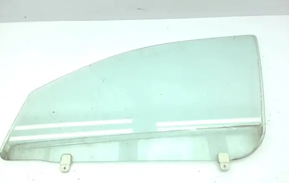Mitsubishi Outlander Front door window glass four-door