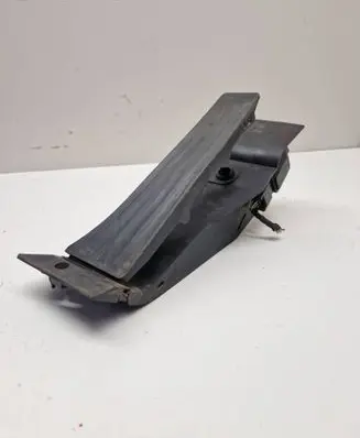 BMW 5 E60 E61 Accelerator throttle pedal 6786285 25916010 090608