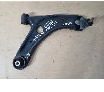 Toyota Yaris XP210 Front control arm 0000044