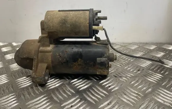 Volkswagen PASSAT B5.5 Starter motor 078911023D