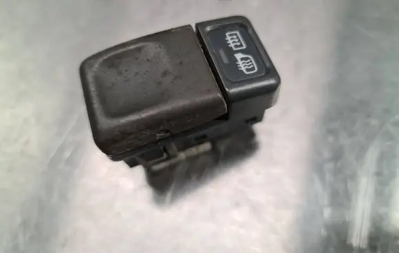 Volvo S70 V70 V70 XC Windscreen/window heater switch 9162952 00W03K