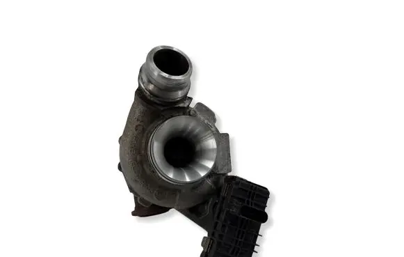 BMW 5 F10 F11 Turbo 8570082 7978630047 81997642