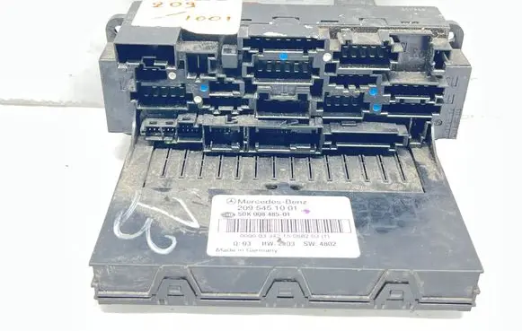 Mercedes-Benz CLK A209 C209 Fuse module 2095451001 5DK00848501